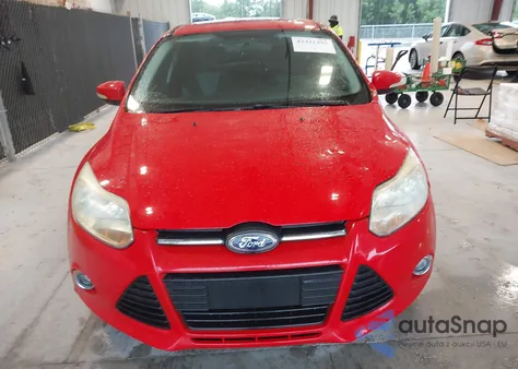 2014 Ford Focus Se z USA, uszkodzony, nr VIN 1FADP3F2XEL368253